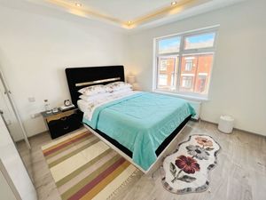 Master bedroom- click for photo gallery